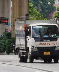Cấm ô tô tải, xe khách vào trung tâm Hà Nội trong những ngày Quốc tang