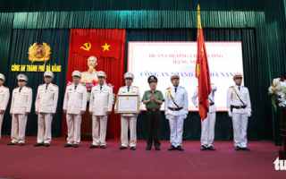 Công an Đà Nẵng nhận Huân chương chiến công hạng nhì