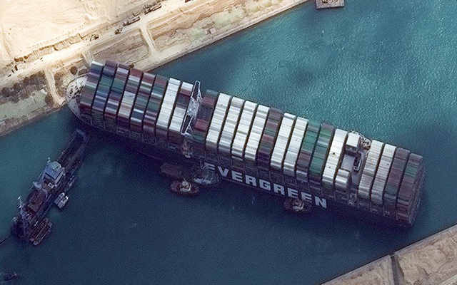 Tắc kênh đào Suez có thể gây áp lực lên lạm phát của Việt Nam?
